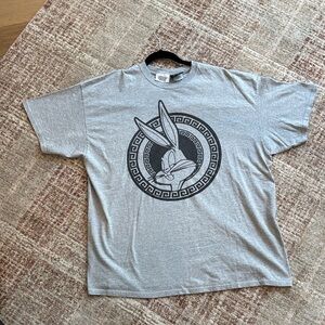 Reclaimed Vintage x Looney Tunes Bugs Bunny Graphic Tee – Size L